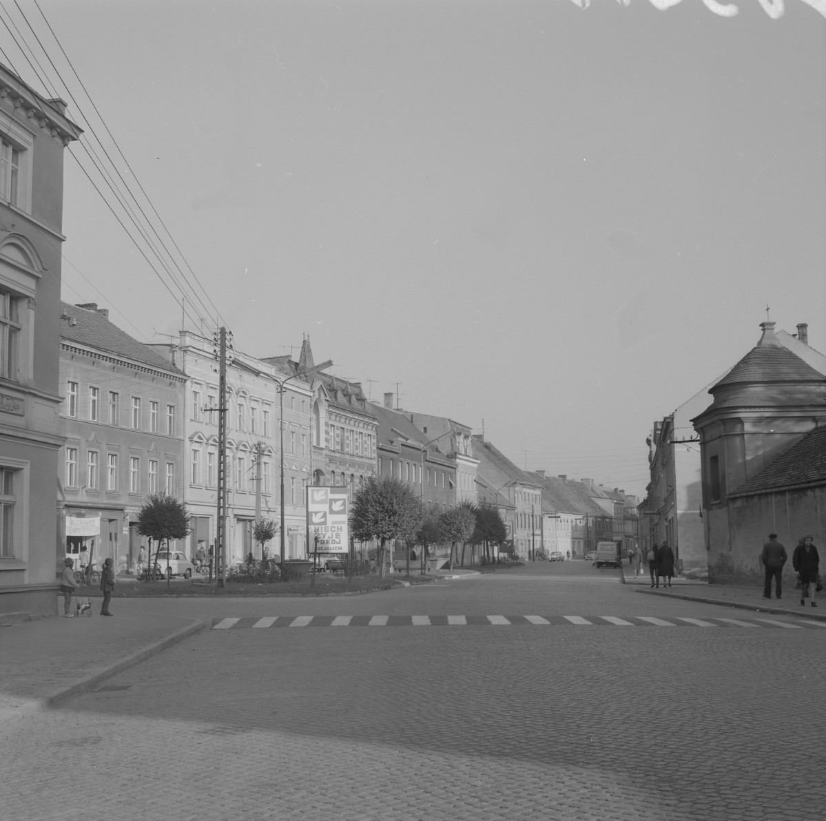 zabudowa miejska - elewacje frontowe, skan 1