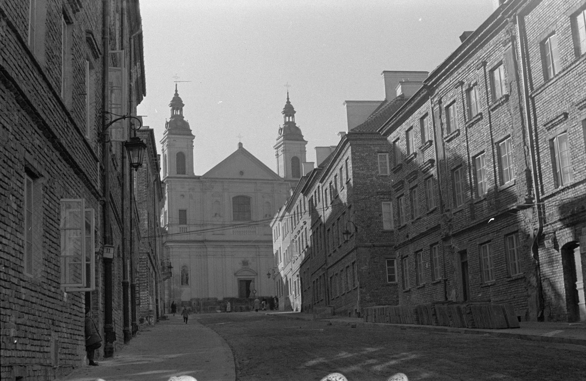 kościół św. Ducha - ulica , kamienice, skan 1