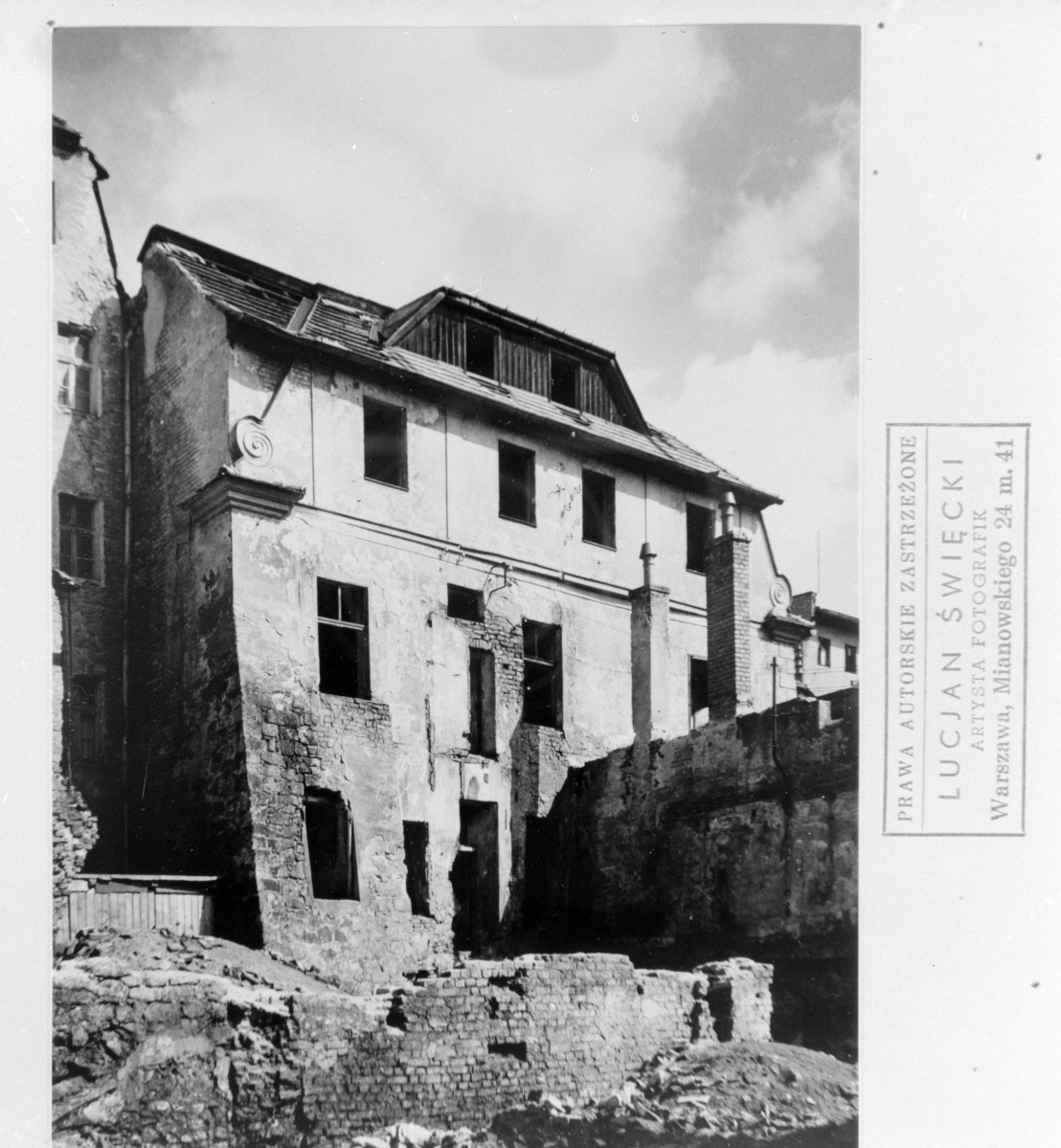 kamienice - fasada, zniszczenia, skan 1
