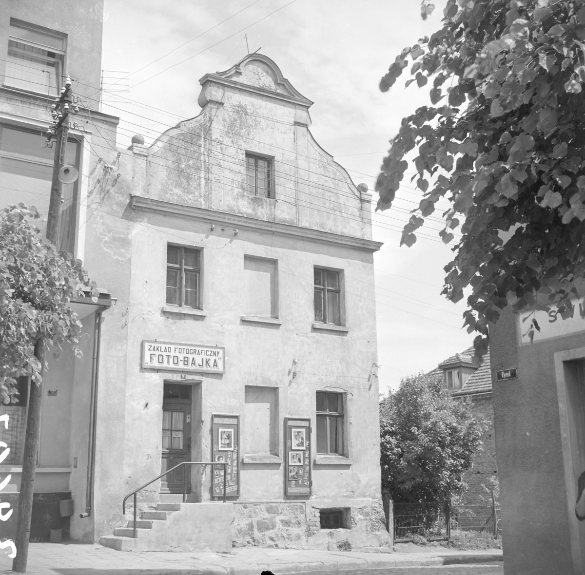 kamienica - elewacja frontowa, skan 1