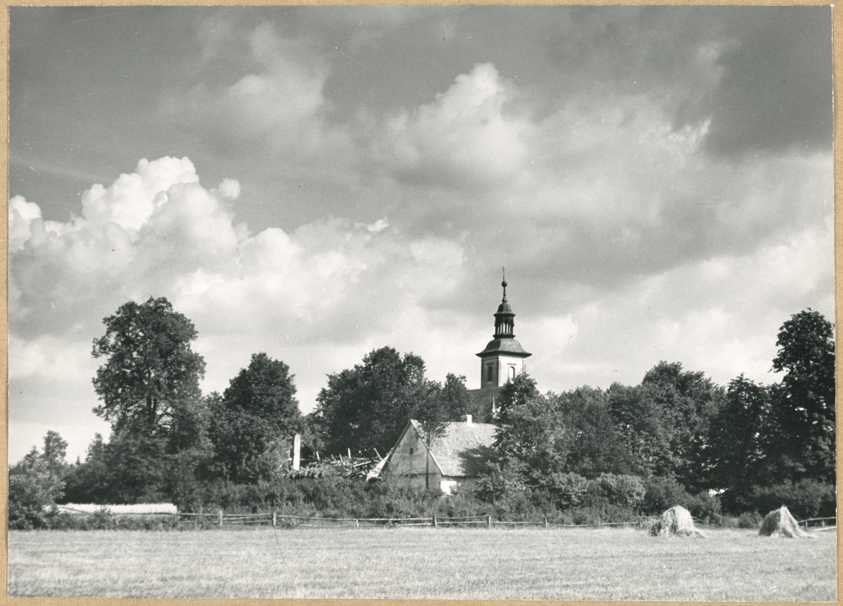 Zespół klasztorny, widok ogólny od strony płn. - wsch., skan 1