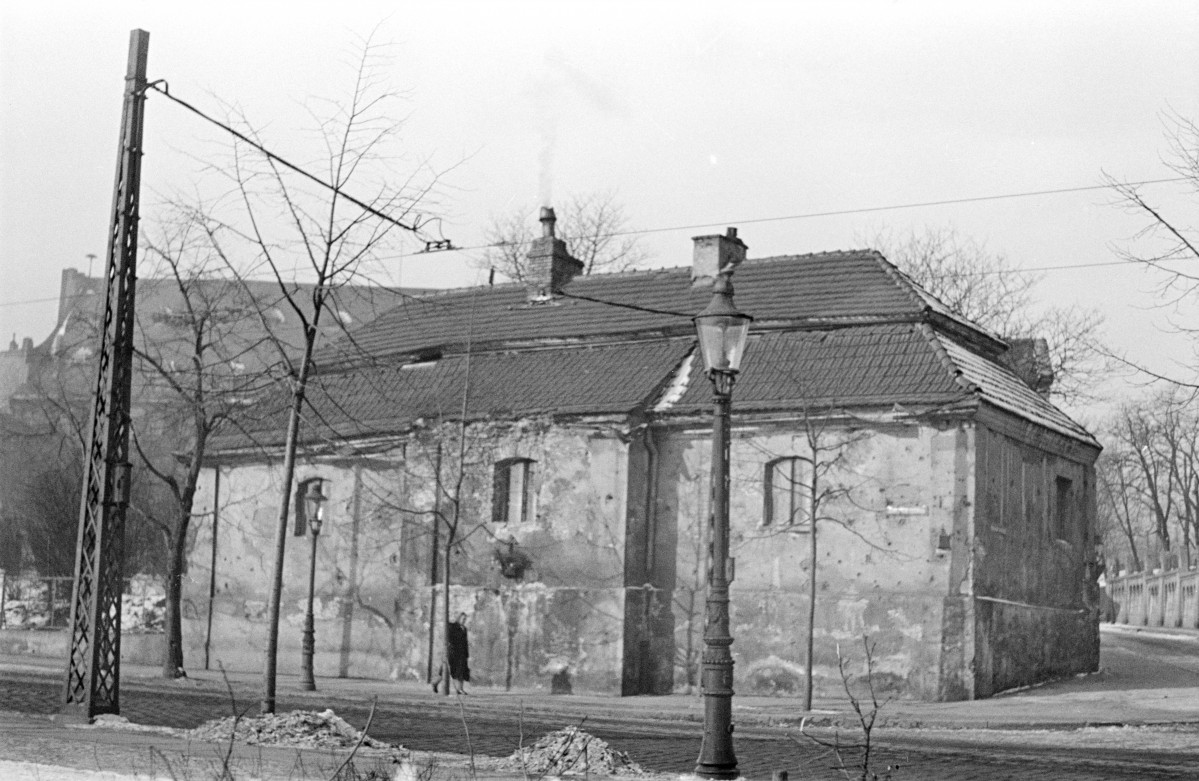 d. klasztor, ob. szpital św. Łazarza - elewacja, skan 1