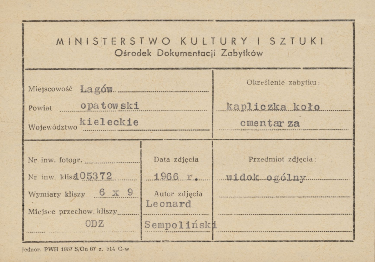 Widok na ruiny kapliczki przydrożnej - metryczka


, skan 1