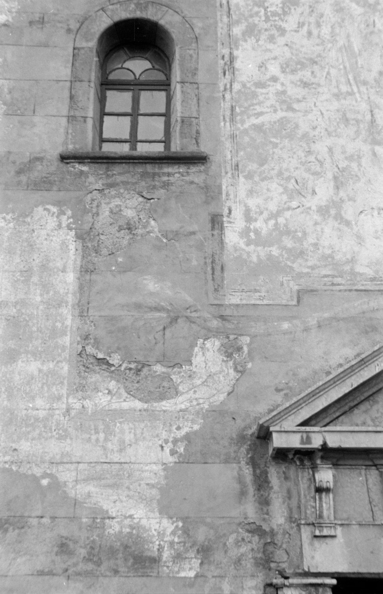 kościół, fragment elewacji, okno, skan 1