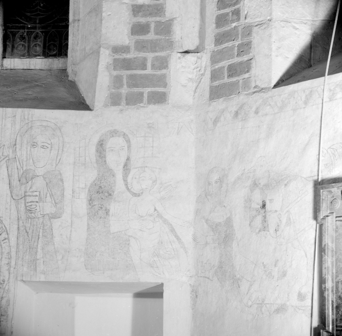 kościół pw. św. Mikołaja - wnętrze - prezbiterium - narożnik południowo - wschodni - fragment polichromii z Adoracją Dzieciątka, skan 1
