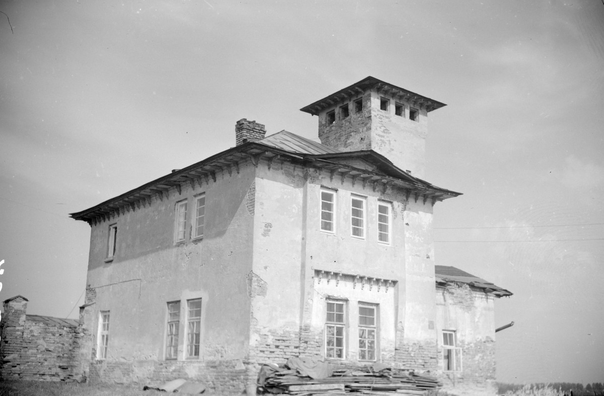 Żółta Karczma - elewacja , widok ogólny, skan 1