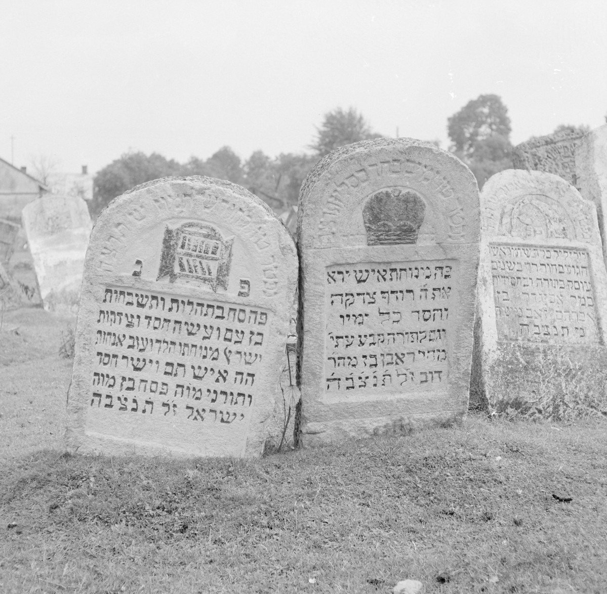Cmentarz, Kirkut - macewy, skan 1