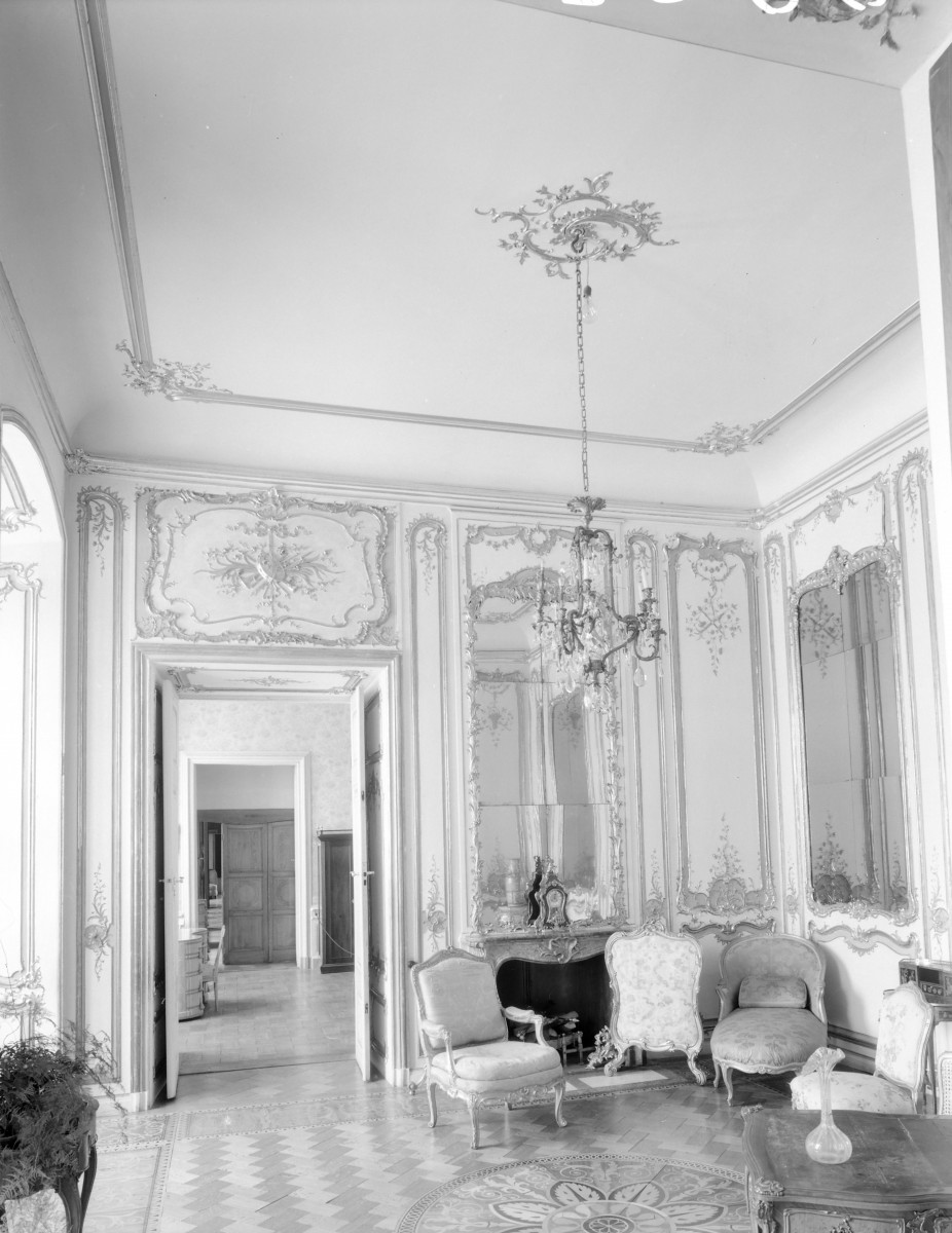 zamek magnacki Lubomirskich i Potockich - wnętrze - piętro I - Sala Lustrzana, skan 1