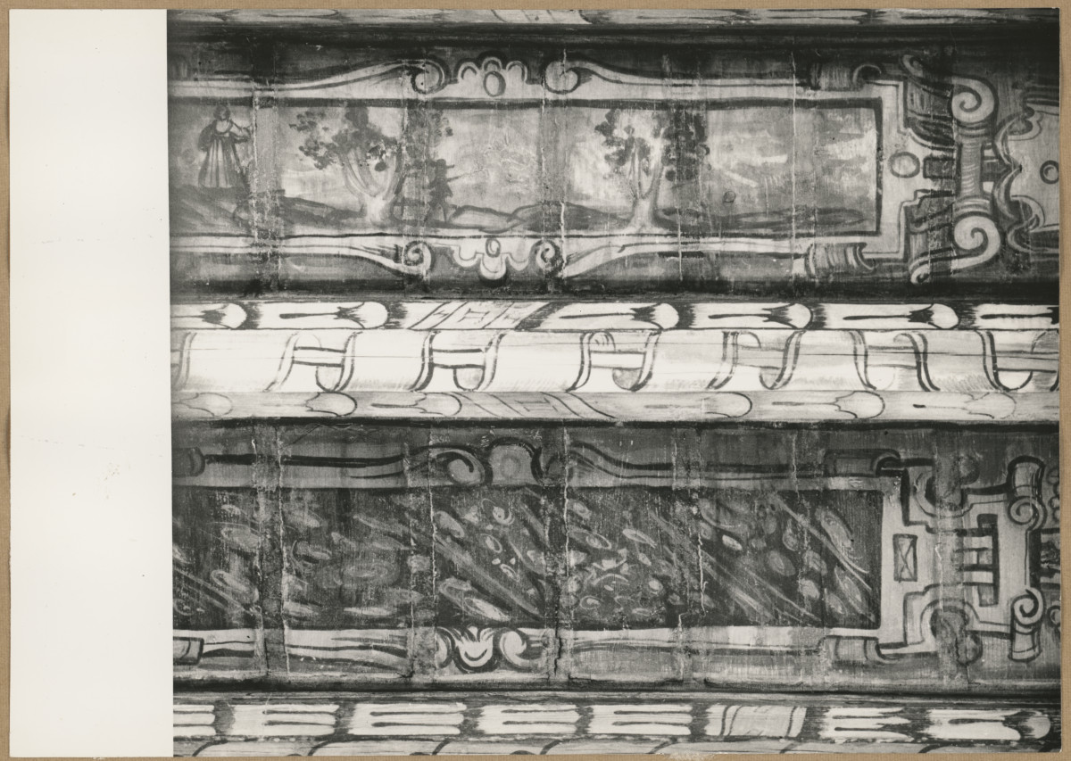 Pałac biskupów - wnętrze, d. sala jadalna, fragment polichromii stropu , skan 1