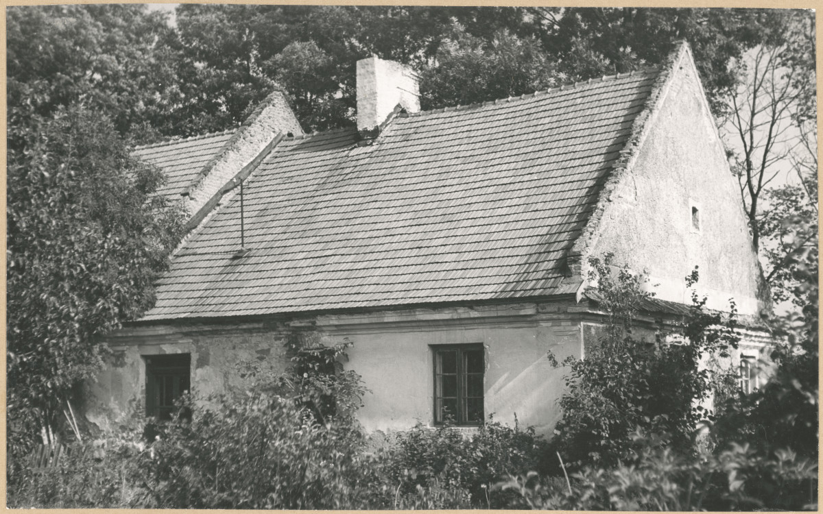 Folwark - widok budynku mieszkalnego, skan 1