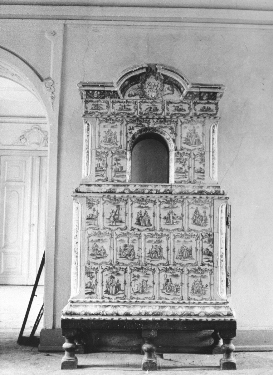 zamek Książąt Oleśnickich - wnętrze - piec kaflowy, skan 1