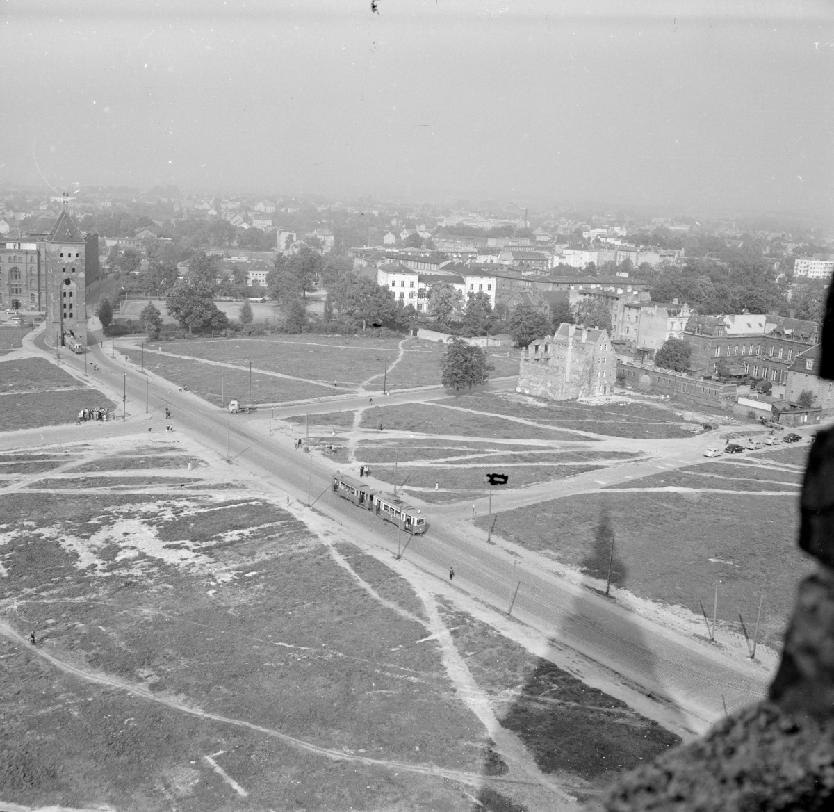 panorama starego miasta - naroże północno-wschodnie ze Starym Rynkiem i Bramą Targową, skan 1