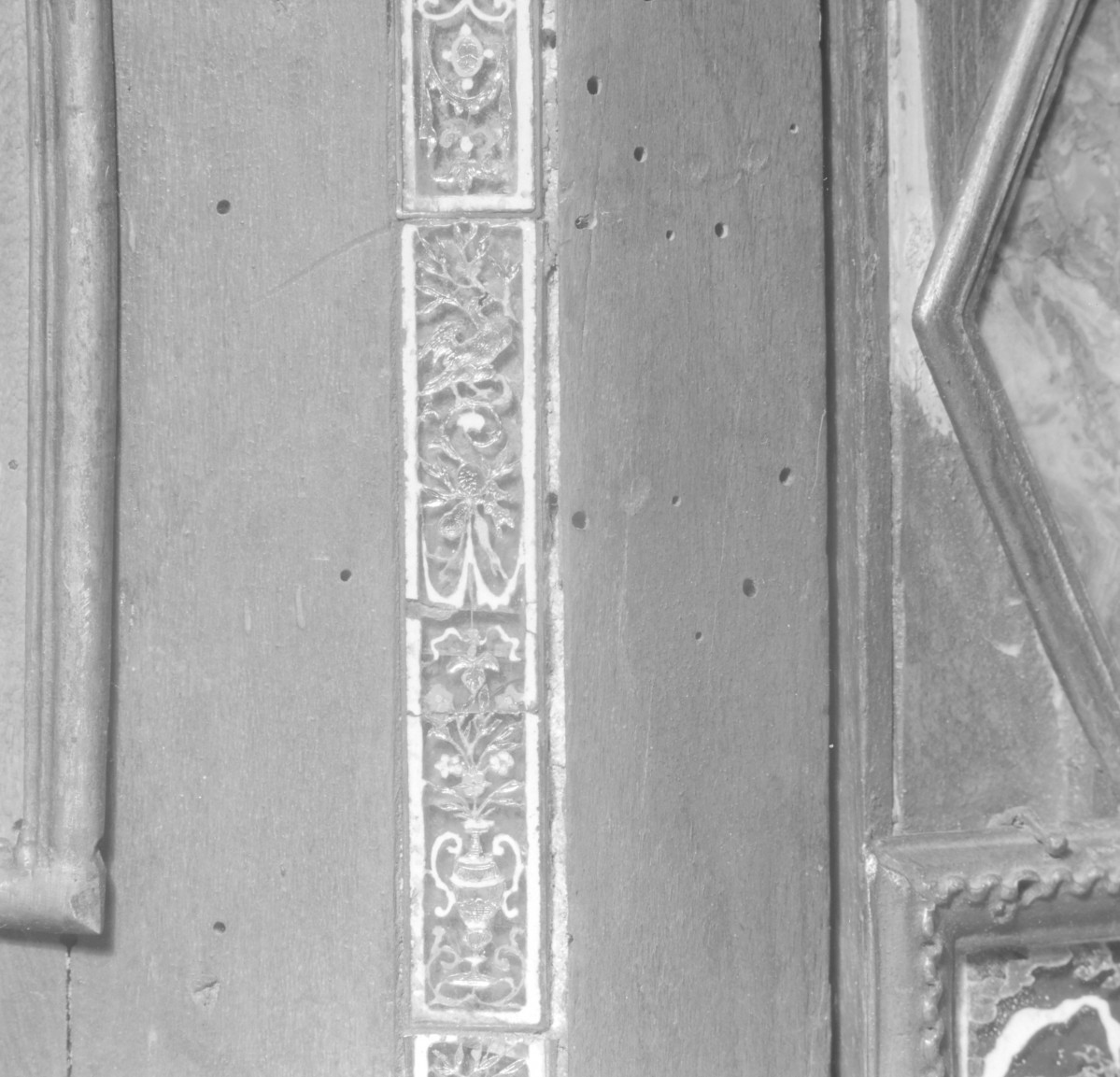 Kościół św. Józefa Oblubieńca i św. Antoniego z Padwy - tabernakulum z ok. 1740. Detale zdobienia., skan 1