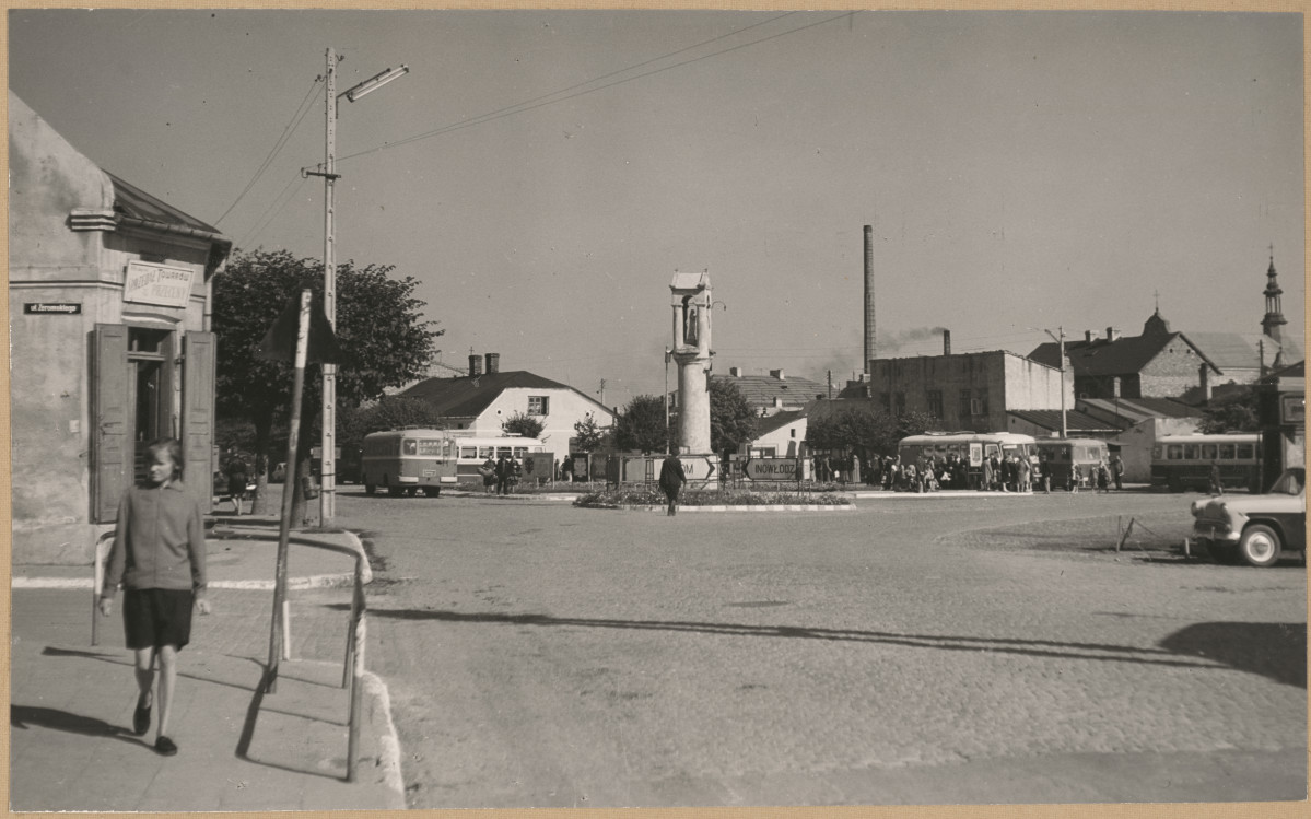 Miasto - Plac Kilińskiego, widok ogólny

 , skan 1