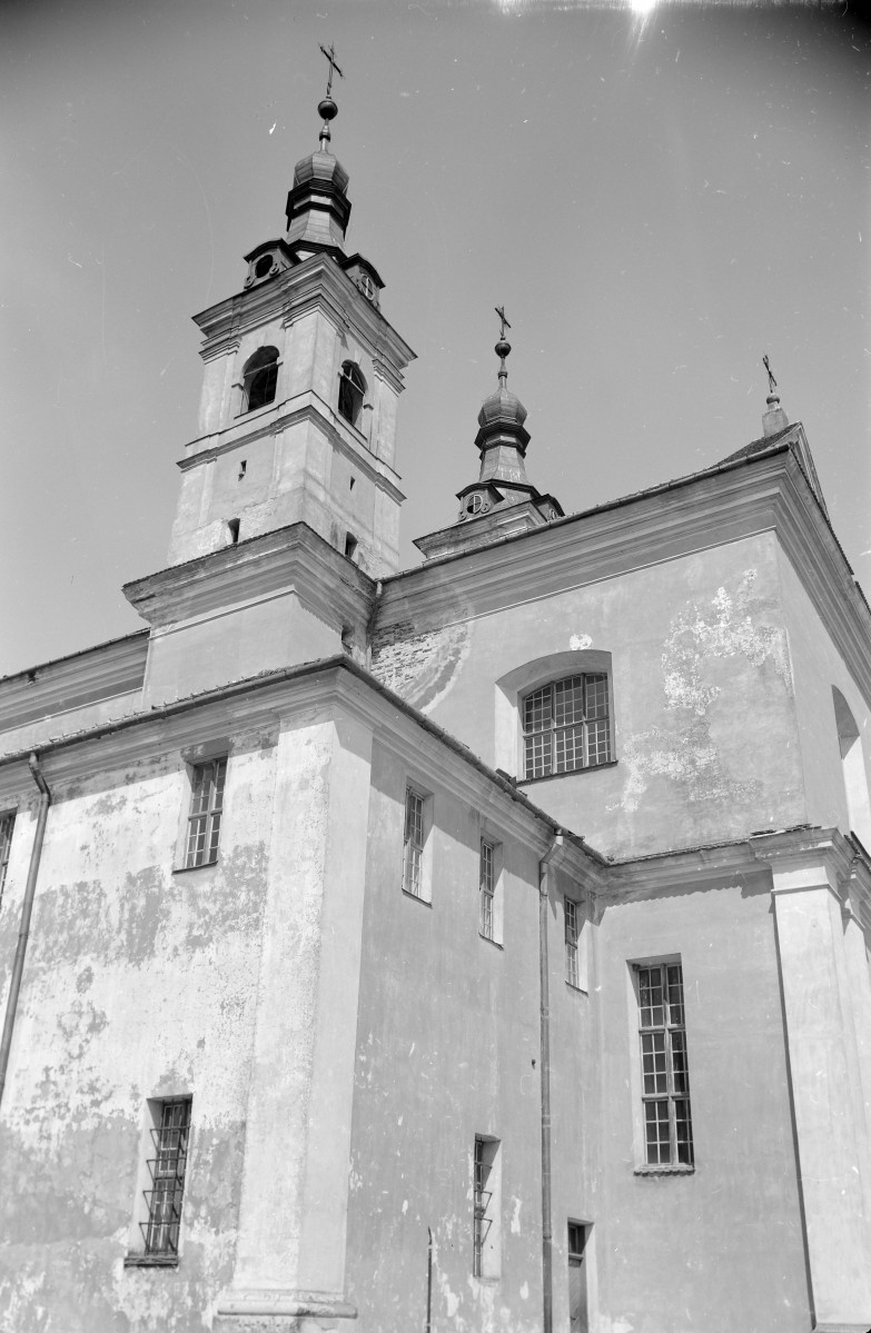 Kościół Niepokalanego Poczęcia Najświętszej Maryi Panny - elewacja prezbiterium, skan 1