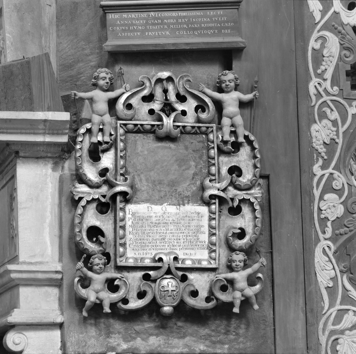 Kolegiata Bożego Ciała - wnętrze: epitafium Agnieszki Słowiakówny, skan 1
