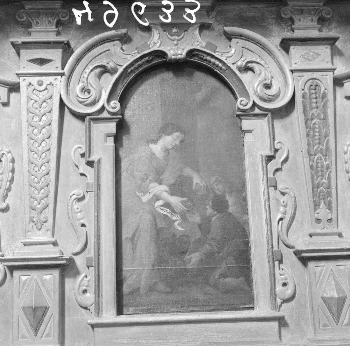 kościół parafialny pw. Nawrócenia św. Pawła - wnętrze: fragment stalle, skan 1