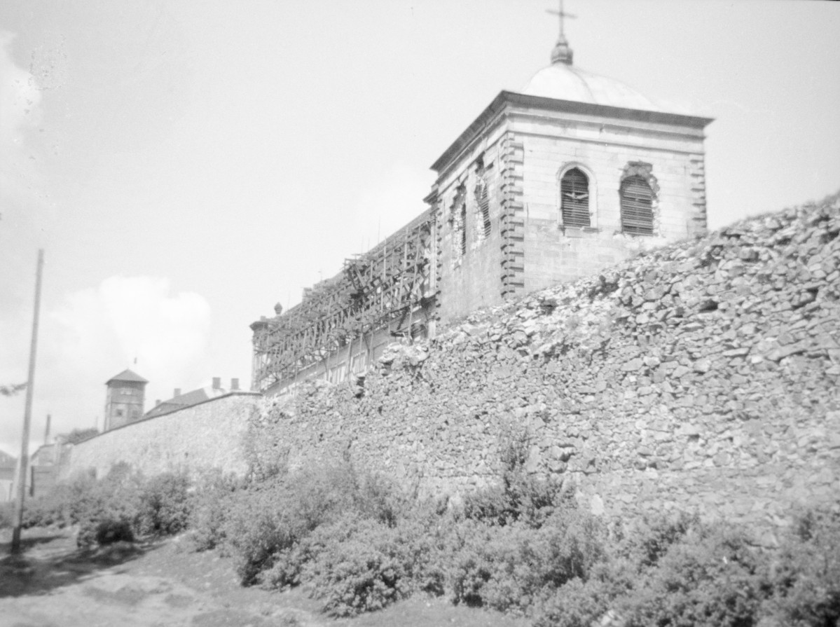 kościół św. Krzysztofa - dzwonnica, skan 1