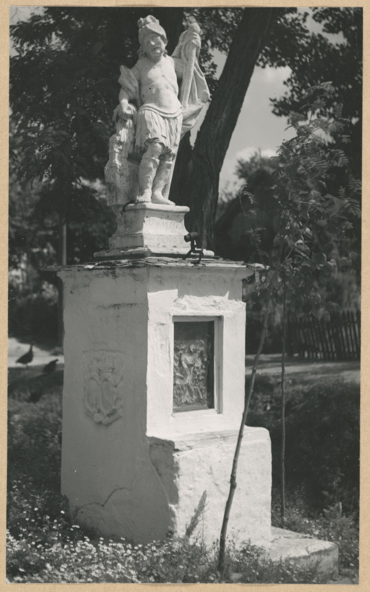 Figura św. Floriana - widok ogólny, skan 1