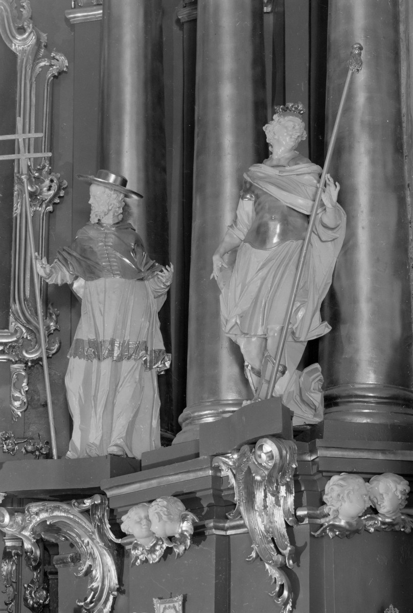 kościół, ob. parafialny pw. św. Ludwika, dawny klasztor popauliński - wnętrze: fragment ołtarza głównego, skan 1