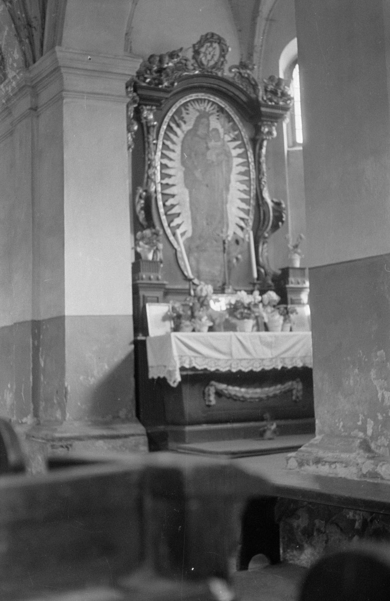 kościół Cystersów - ołtarz boczny, skan 1