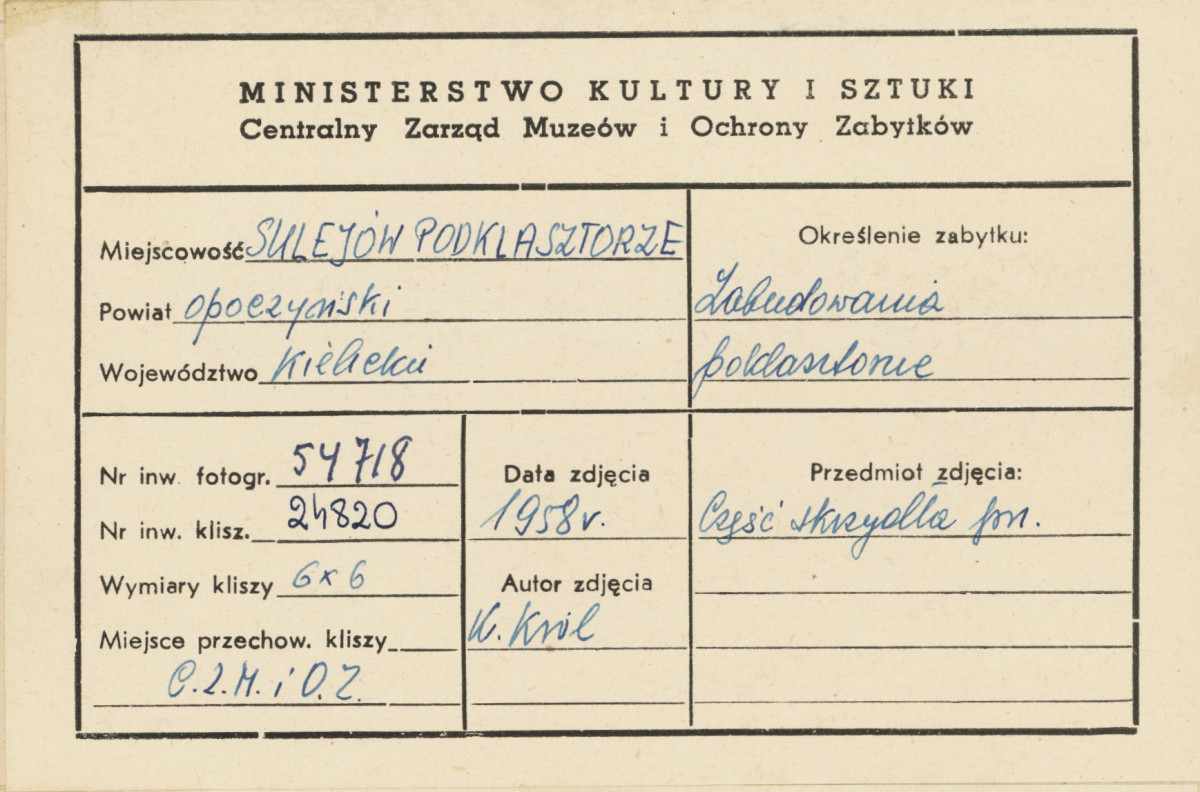 Zespół opactwa cystersów - budynek gospodarczy przyległy do wieży Attykowej , widok od strony płd.  - metryczka, skan 1