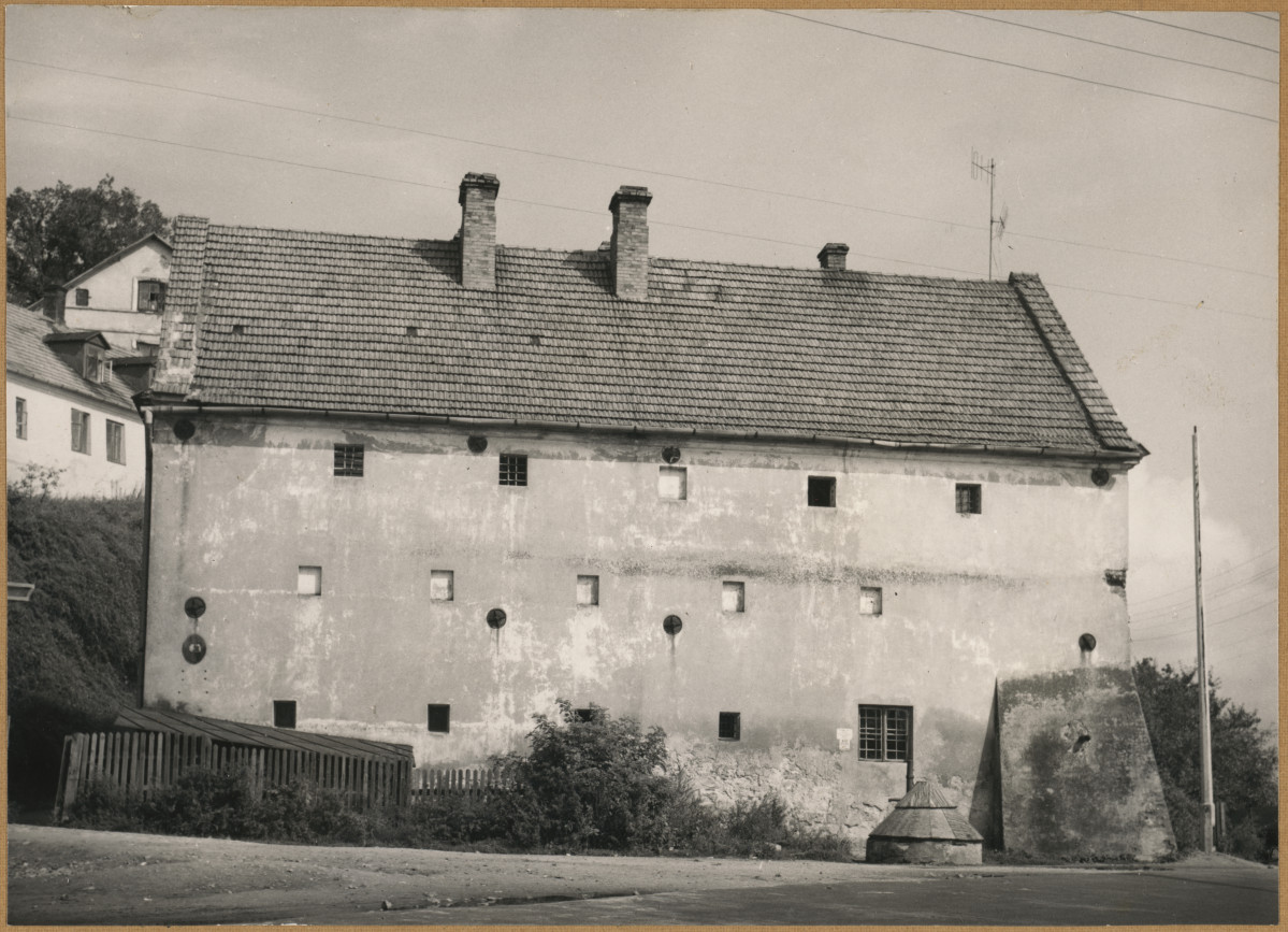 Spichlerz, widok ogólny od strony zach.   , skan 1