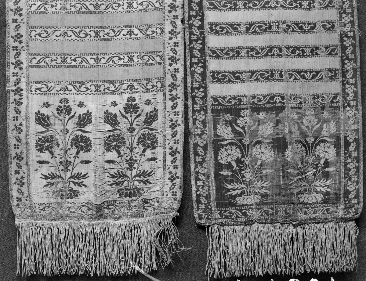 kościół pw. Wniebowzięcia Najświętszej Maryi Panny i św. Zygmunta - Muzeum Diecezjalne - zbiory - pas kontuszowy N 16 - fragment, skan 1