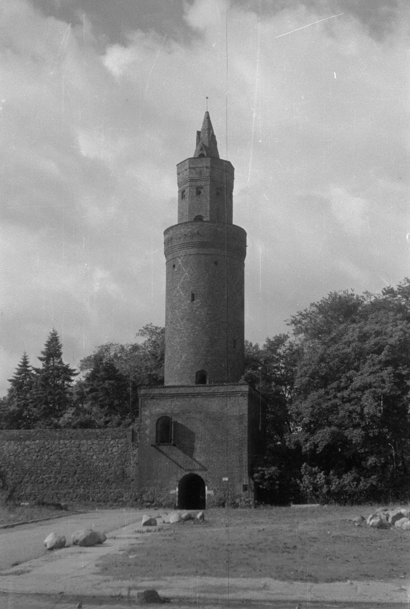 baszta Morze Czerwone - elewacja od strony wschodniej, skan 1