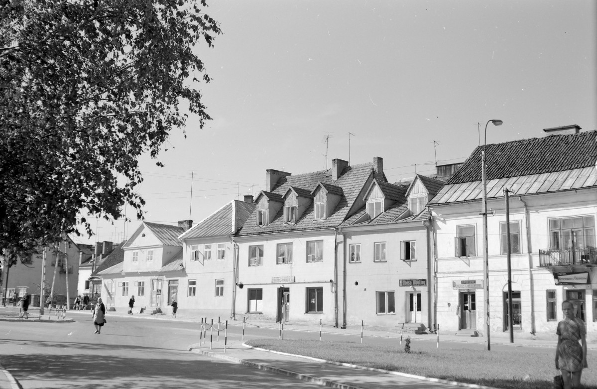 rynek - pierzeje części zachodniej , skan 1