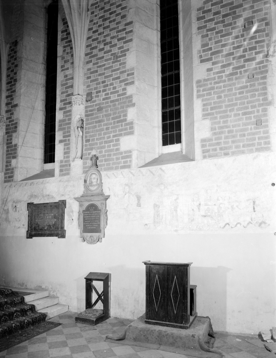 kościół pw. św. Mikołaja - wnętrze - prezbiterium - ściana poludniowa, skan 1