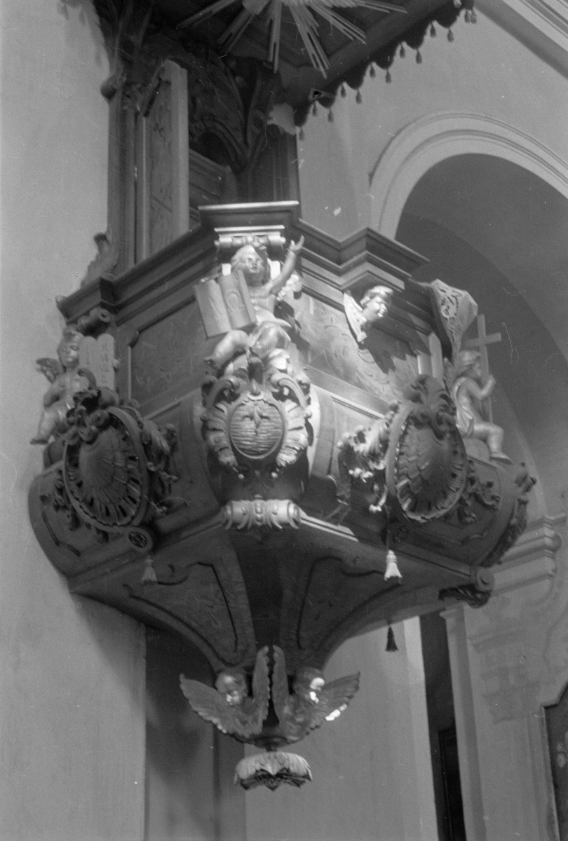 klasztor kartuzów /d. Dominikanów/ - kościół pw. Najświętszej Maryi Panny Bolesnej - ambona, skan 1