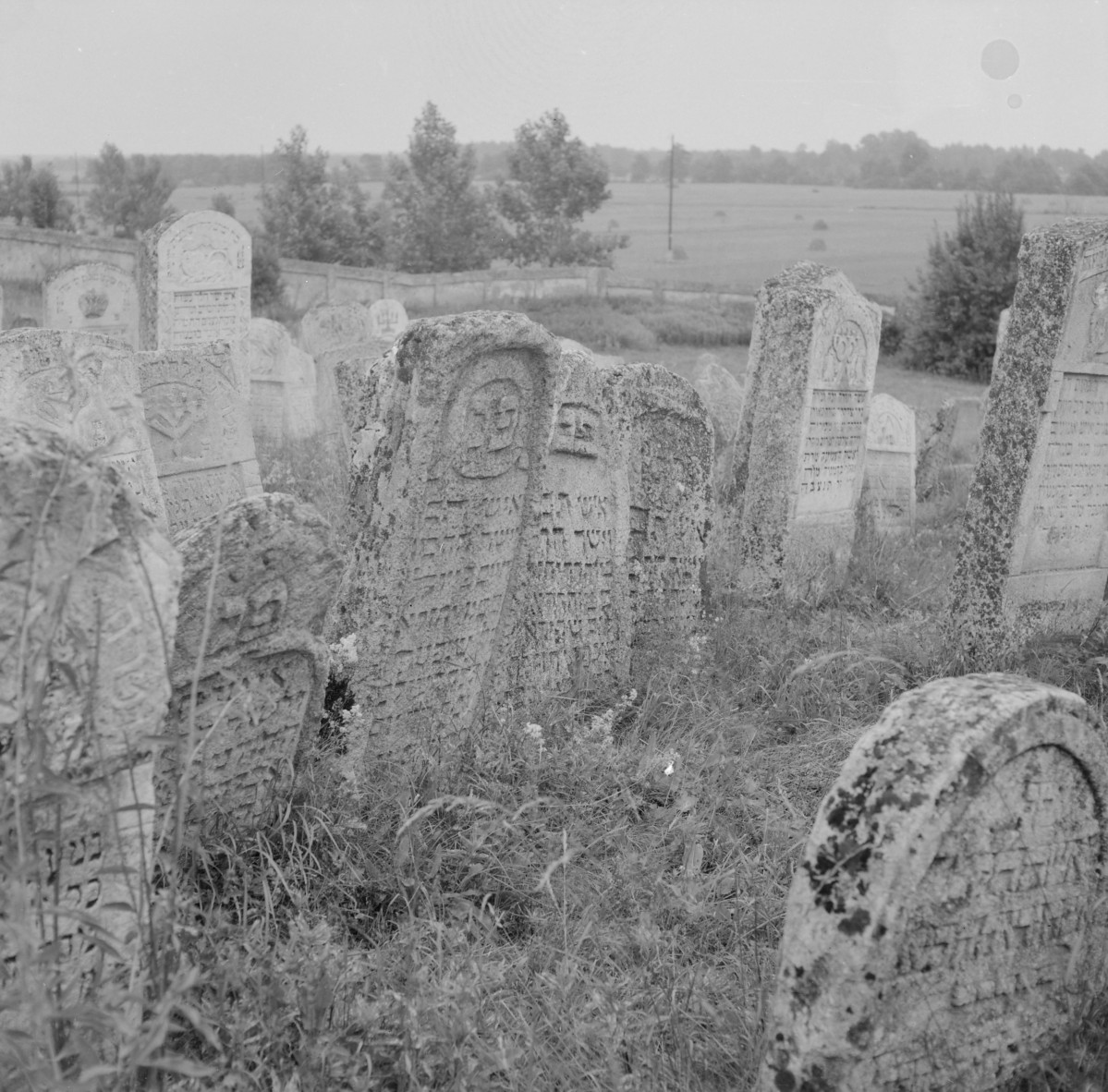 Cmentarz, Kirkut - macewy, skan 1