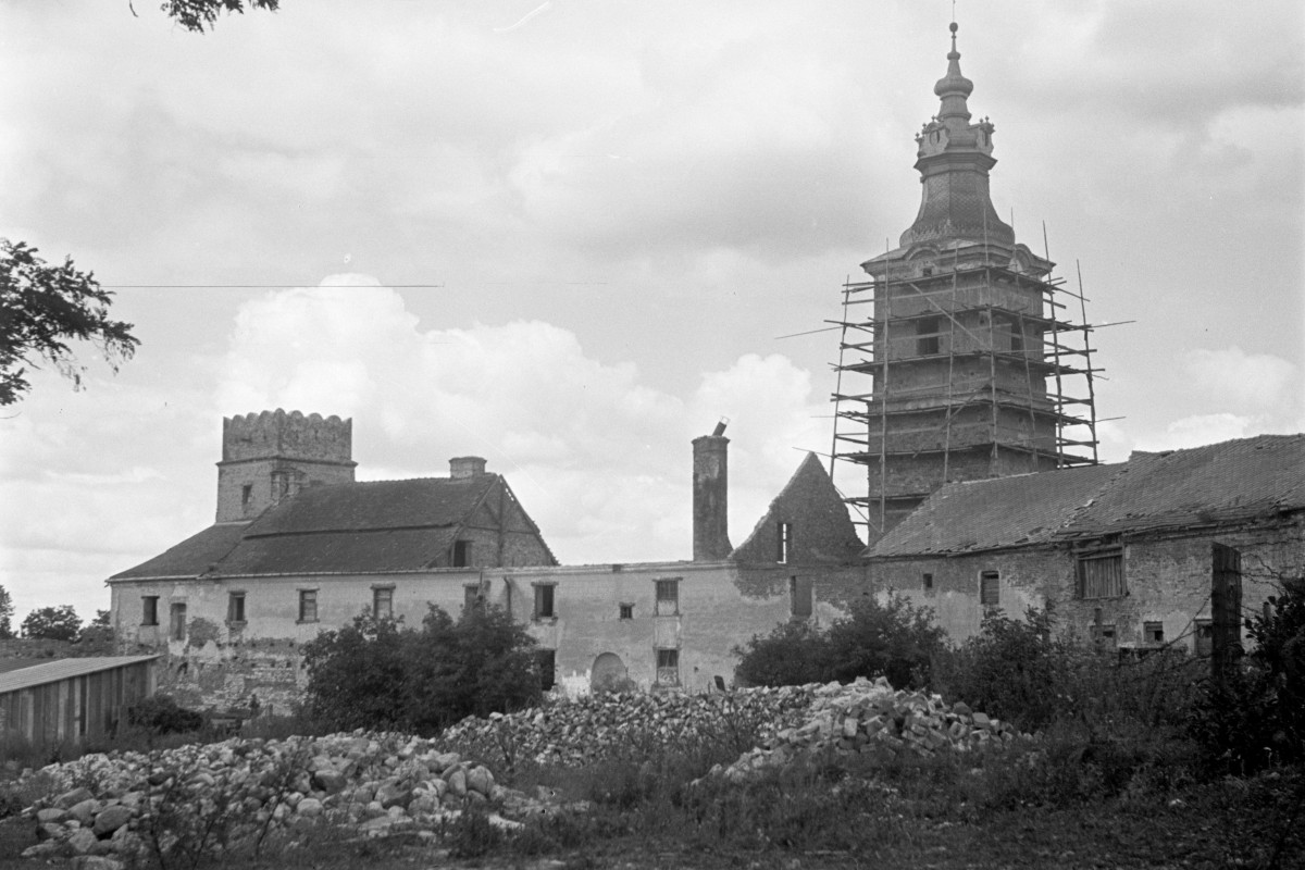 opactwo, budynki klasztorne, skan 1