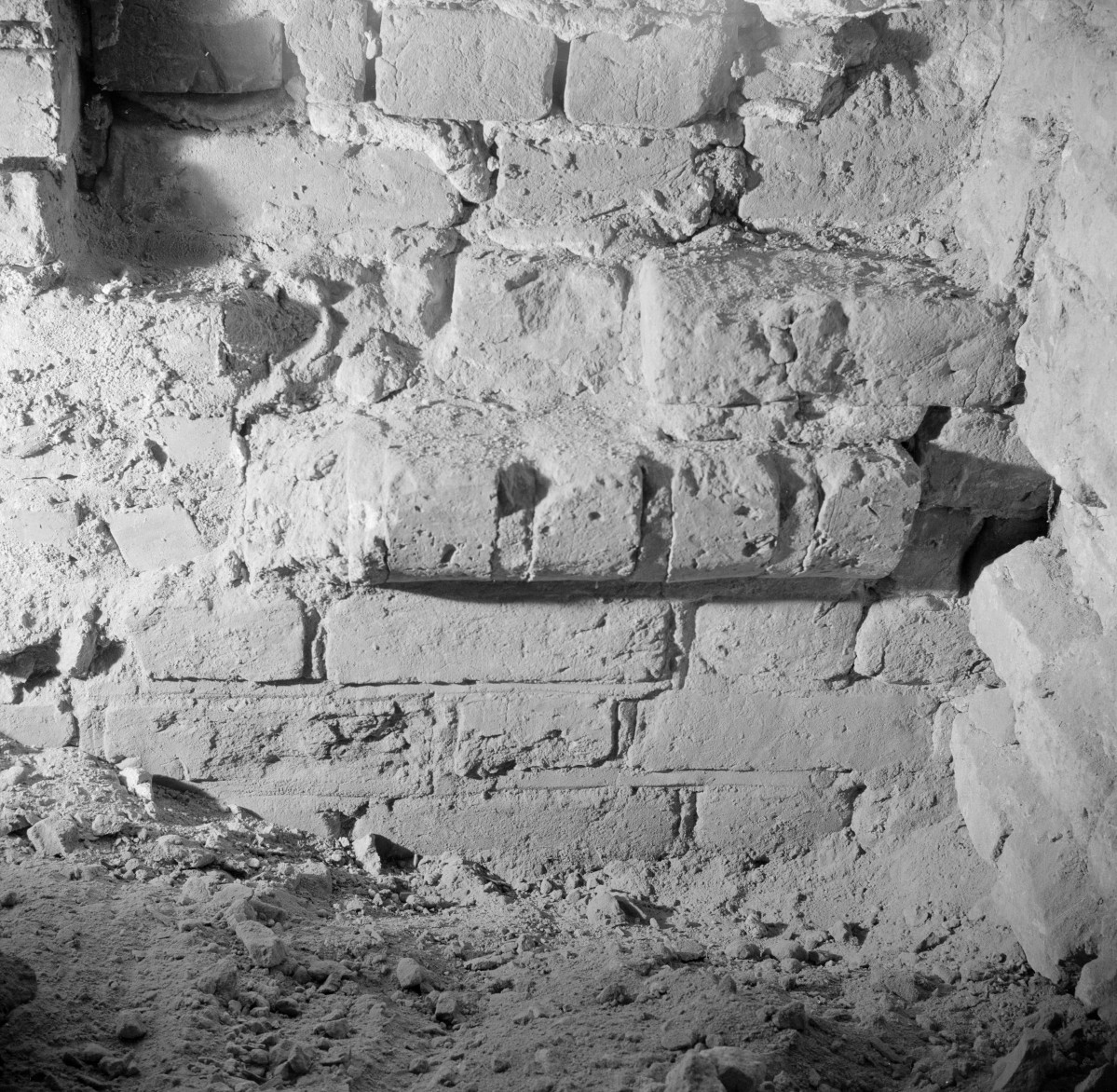 kościół nawiedzenia NMP - mur, skan 1