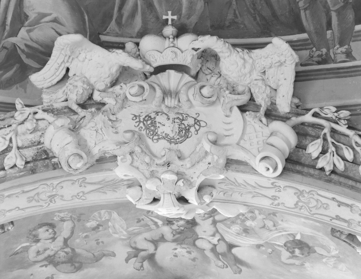 mauzoleum Piastów Świdnickich przy kościele pw. Wniebowzięcia Najświętszej Marii Panny  - wnętrze - fragment dekoracji sklepienia północnego, skan 1