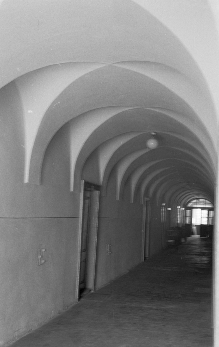 zespół klasztoru augustianów - sklepienie w korytarzu, skan 1