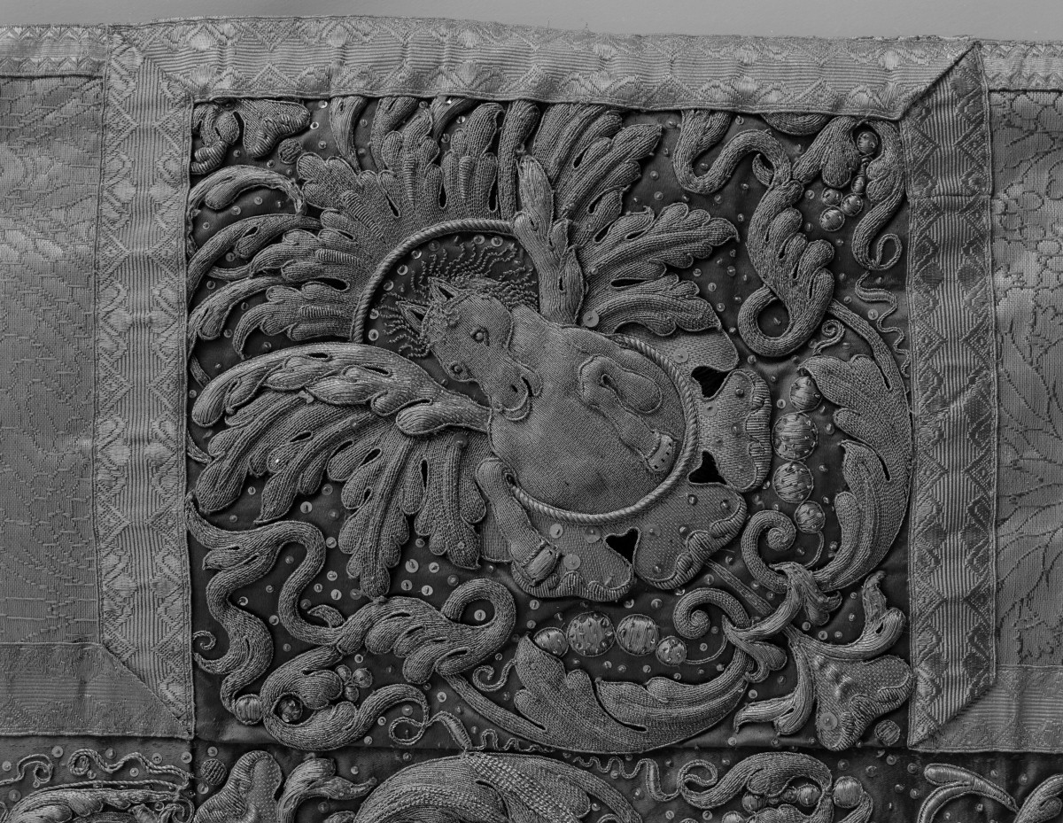 Kościół pw. Wniebowzięcia NMP i Świętego Józefa - ornat św. Kazimierza, 1650-60, haft Polski, skan 1