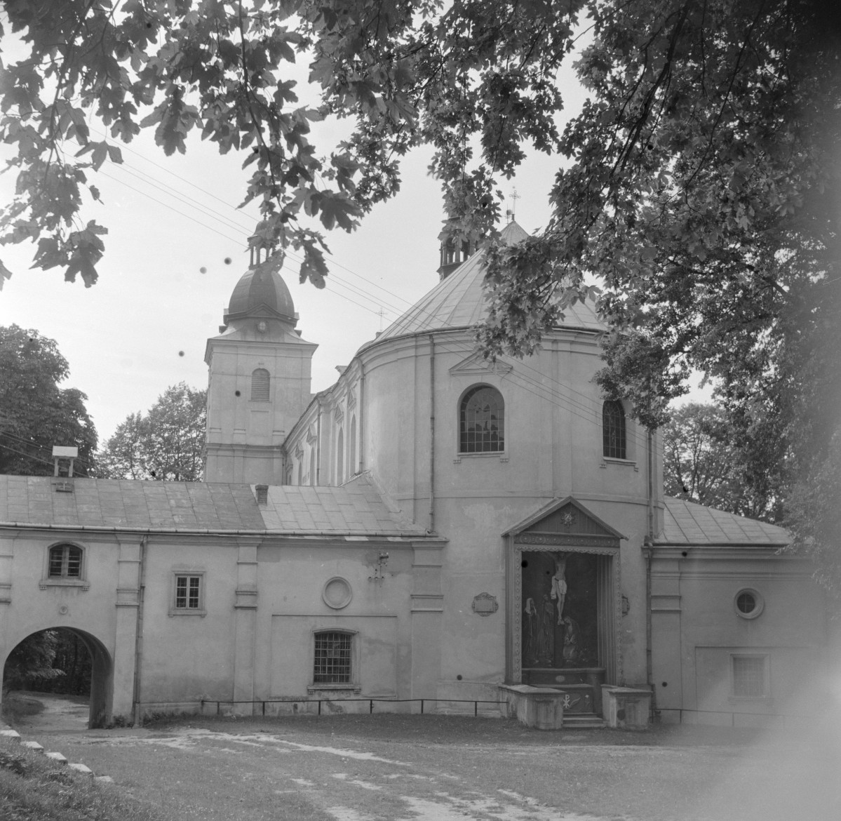 kościół Wniebowzięcia NMP - elewacja prezbiterium, skan 1