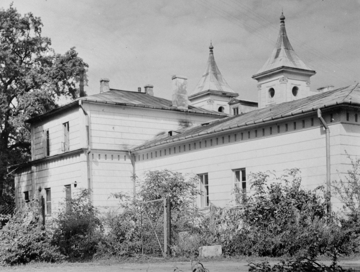 pałac - elewacja lewego skrzydła, skan 1