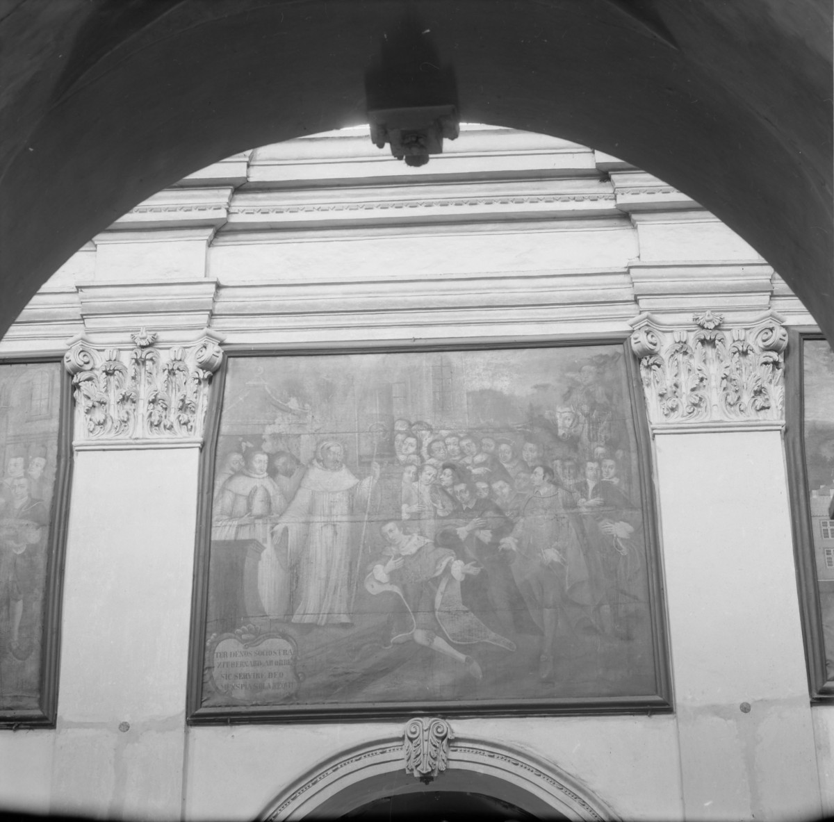 Bazyliki Wniebowzięcia NMP - wnętrze: obraz ze sceną z dziejów zakonu, skan 1