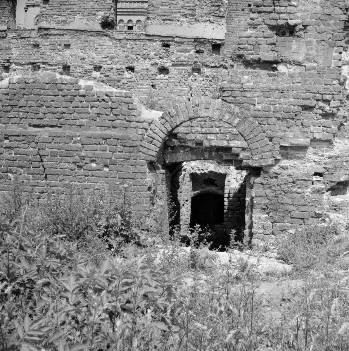 szpiatl Św. Ducha - dobudówka do części środkowej od południa - portal od wschodu, skan 1