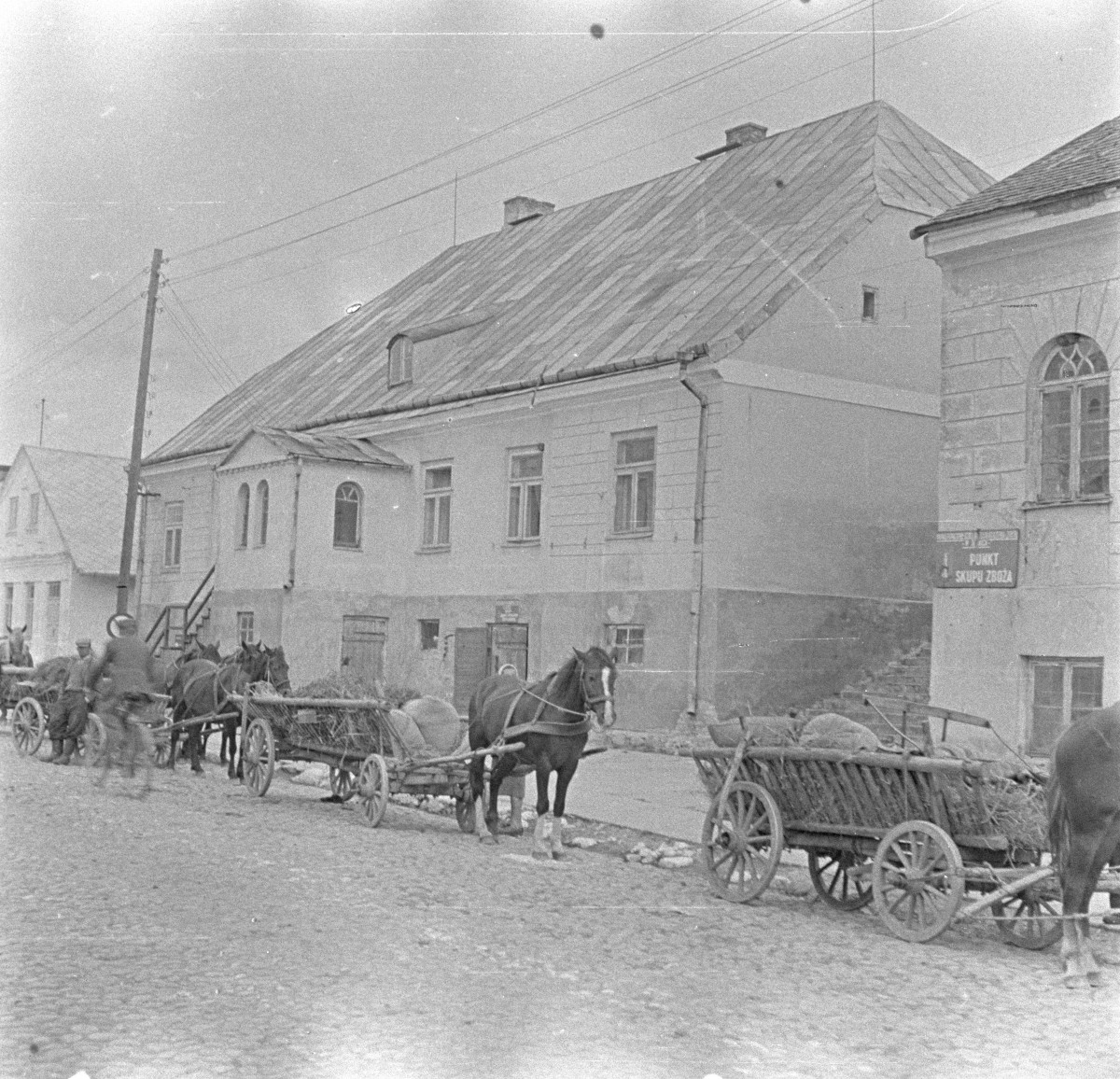 poczta - elewacja frontowa, skan 1