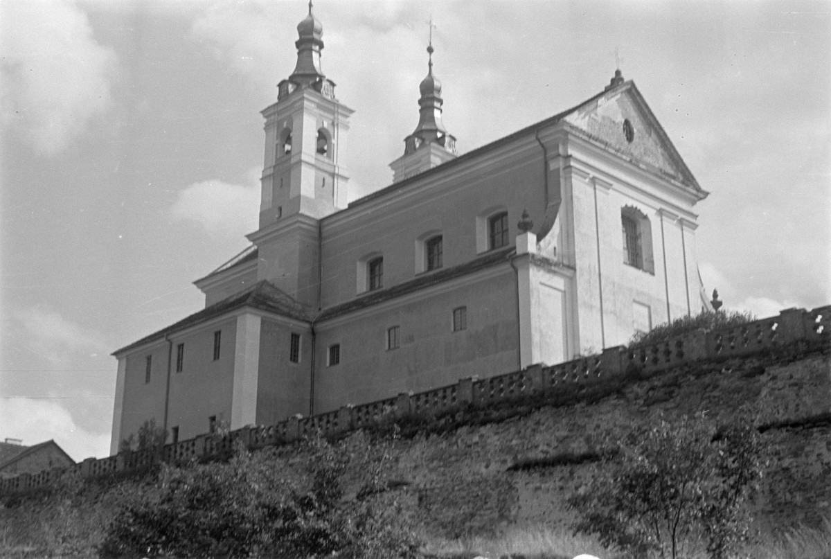 zespół klasztorny Kamedułów - kościół - elewacja pólnocno-wschodnia, skan 1
