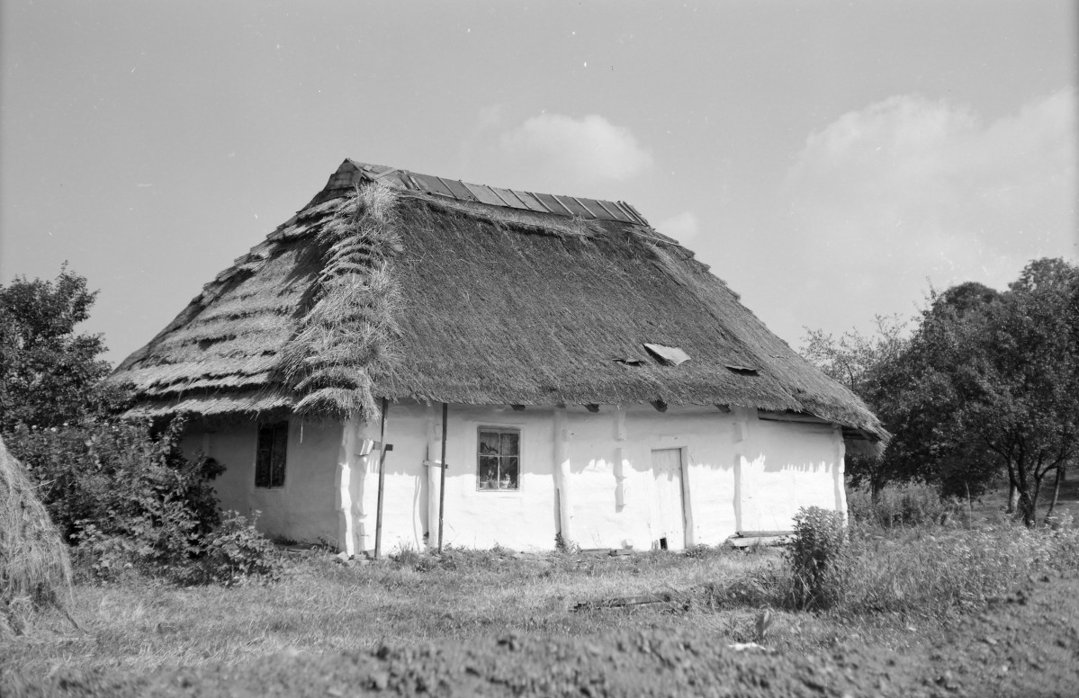 chałupa "kurna chata" - widok ogólny, skan 1