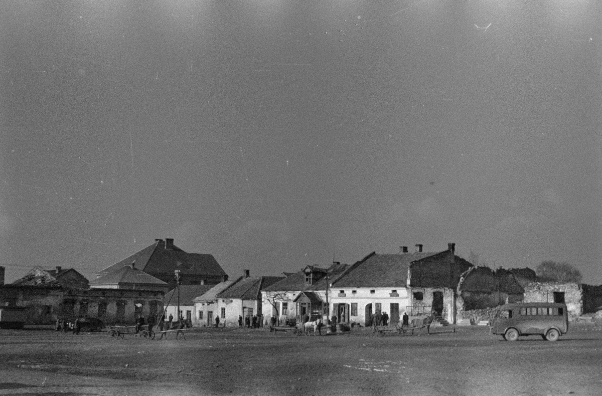 rynek - pierzeja południowo - zachodnia, skan 1