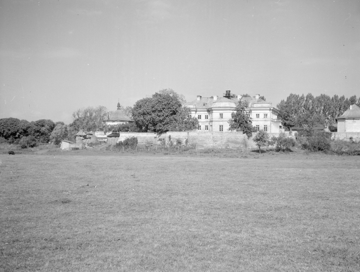 pałac Lubomirskich - elewacja tylna, widok ogólny, skan 1