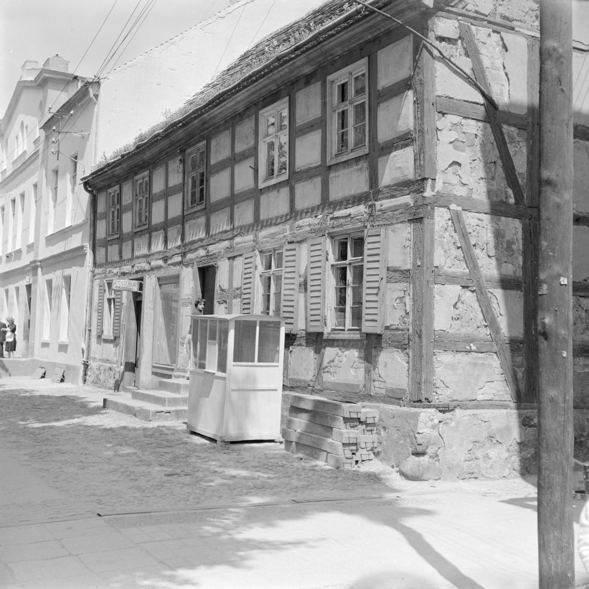 dom plac Armii Czerwonej 11 - elewacja zachodnia, skan 1