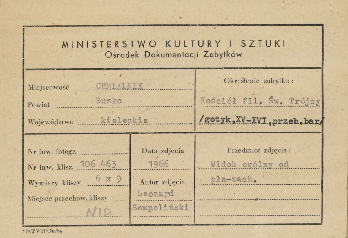 Kościół cmentarny p.w. Św. Trójcy - widok ogólny od płn-zach. - metryczka, skan 1