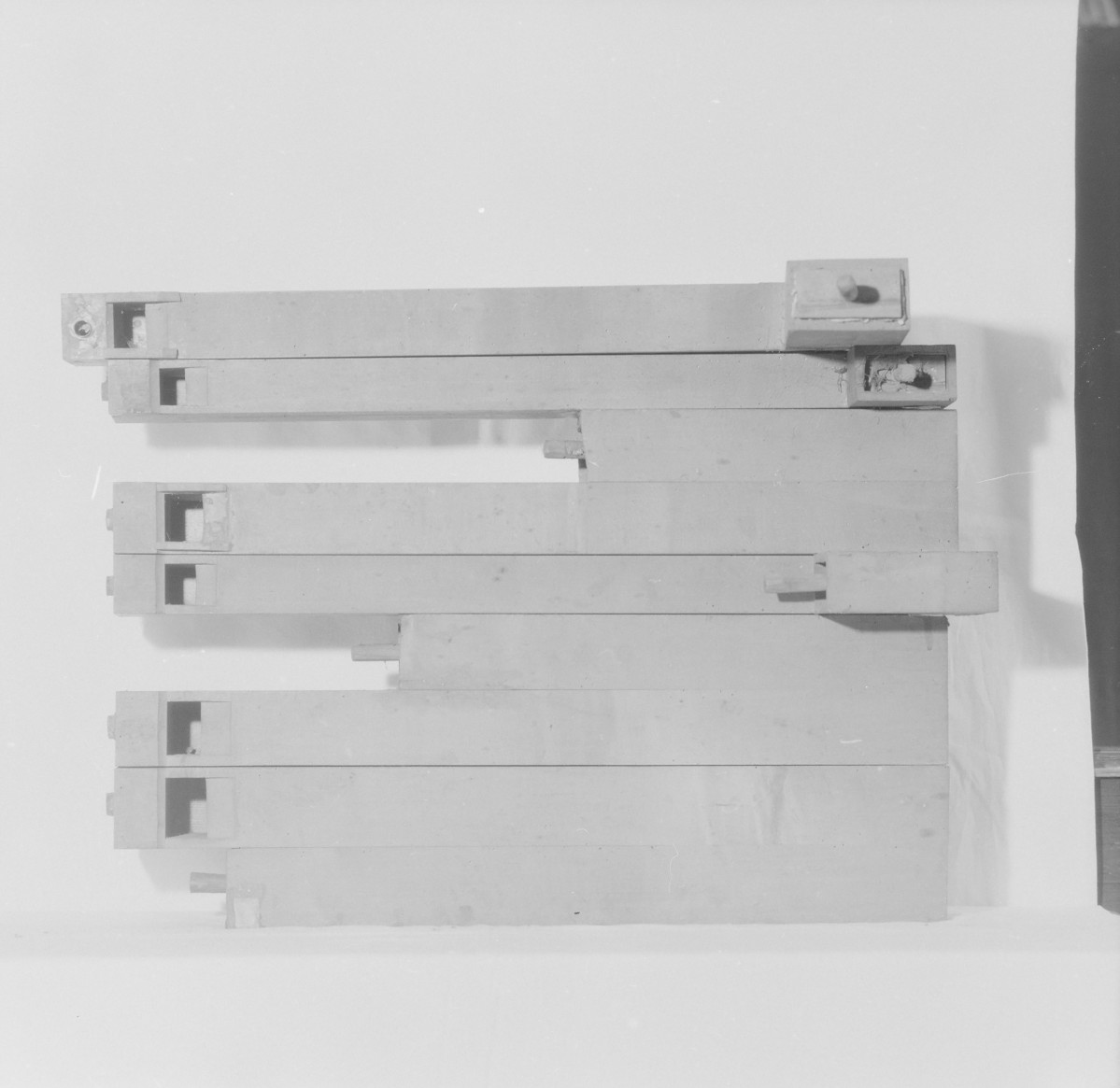 Klasztor ss. Klarysek - pozytyw szkatulny, detale, drewniane piszczałki, skan 1